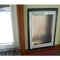 Petsafe Staywell Aluminium Pet Door-Medium - Dogs up to 18kg image 3