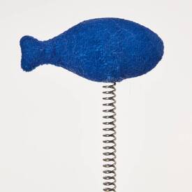 Petkit Sisal & Carpet Cat Scratch Post with Toys - Flying Fish image 5